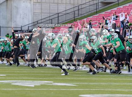 Thumbnail 1 in Longview vs. Southlake Carroll (UIL 6A Division II Semifinal) photogallery.