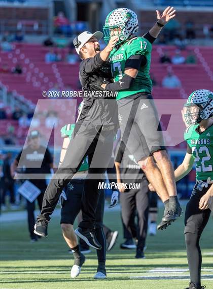 Thumbnail 1 in Longview vs. Southlake Carroll (UIL 6A Division II Semifinal) photogallery.