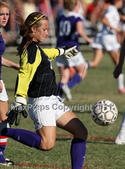 Thumbnail 2 in Maryville vs Father Ryan (Bearden Invitational) photogallery.