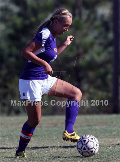 Thumbnail 1 in Maryville vs Father Ryan (Bearden Invitational) photogallery.