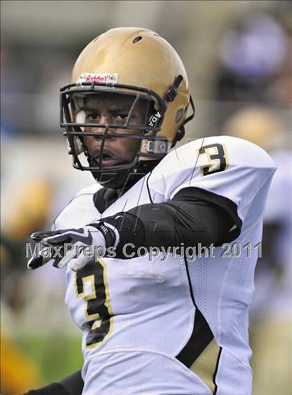 Thumbnail 2 in Twiggs County vs. Glades Day (Gridiron Challenge) photogallery.