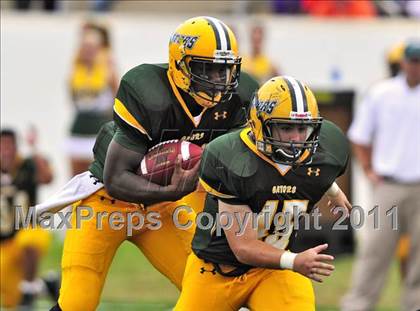 Thumbnail 3 in Twiggs County vs. Glades Day (Gridiron Challenge) photogallery.