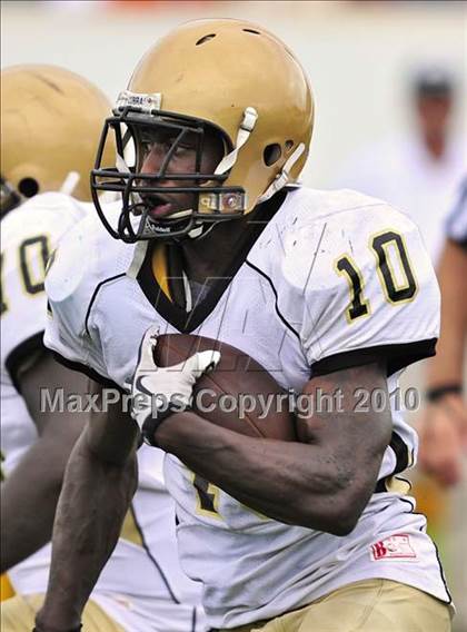 Thumbnail 3 in Twiggs County vs. Glades Day (Gridiron Challenge) photogallery.