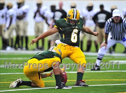 Thumbnail 3 in Twiggs County vs. Glades Day (Gridiron Challenge) photogallery.