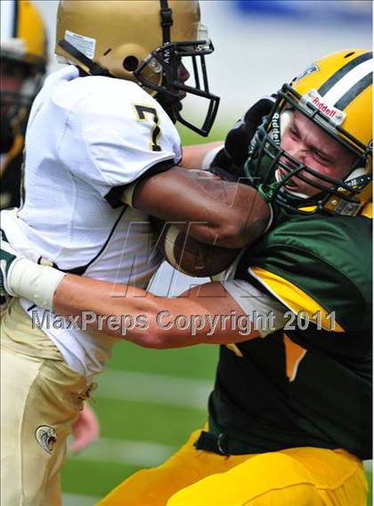 Thumbnail 3 in Twiggs County vs. Glades Day (Gridiron Challenge) photogallery.