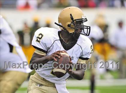 Thumbnail 2 in Twiggs County vs. Glades Day (Gridiron Challenge) photogallery.