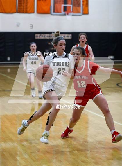 Thumbnail 3 in Southern Columbia Area vs. Bloomsburg (PIAA District IV 3A Consolation) photogallery.