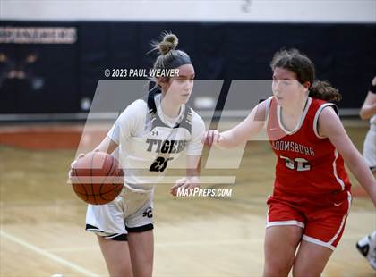 Thumbnail 1 in Southern Columbia Area vs. Bloomsburg (PIAA District IV 3A Consolation) photogallery.
