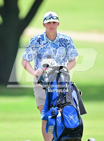 Thumbnail 1 in UIL 3A State Championships photogallery.