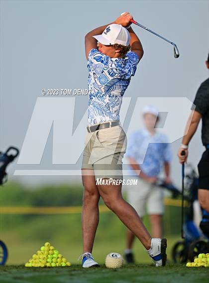 Thumbnail 1 in UIL 3A State Championships photogallery.