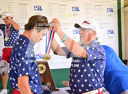 Thumbnail 1 in UIL 3A State Championships photogallery.