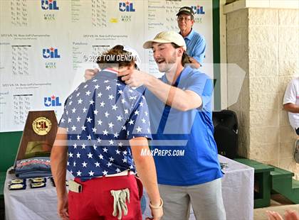 Thumbnail 3 in UIL 3A State Championships photogallery.