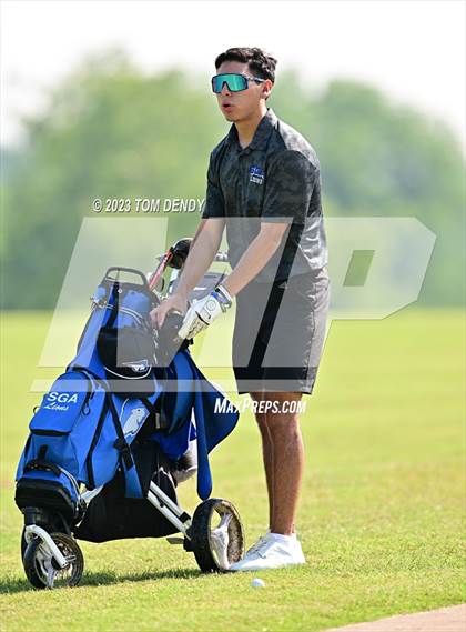 Thumbnail 1 in UIL 3A State Championships photogallery.