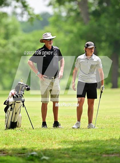 Thumbnail 3 in UIL 3A State Championships photogallery.