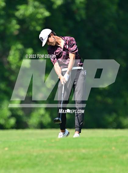 Thumbnail 1 in UIL 3A State Championships photogallery.