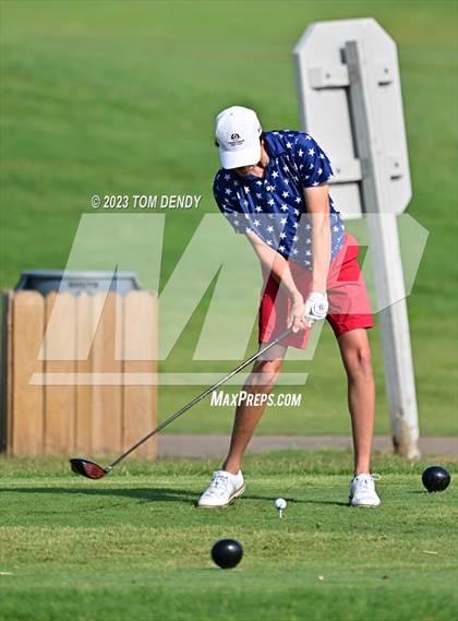 Thumbnail 1 in UIL 3A State Championships photogallery.