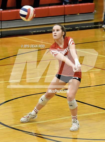 Thumbnail 3 in Marist vs. Mother McAuley Marist vs. Mother McAuley (IHSA 4A Sectional Final) photogallery.