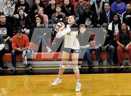 Thumbnail 2 in Marist vs. Mother McAuley Marist vs. Mother McAuley (IHSA 4A Sectional Final) photogallery.