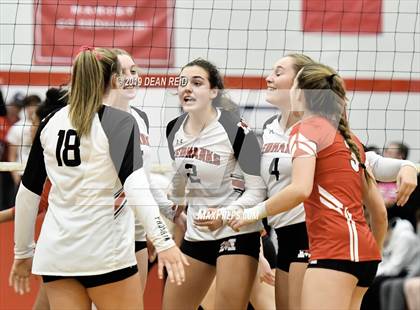 Thumbnail 2 in Marist vs. Mother McAuley Marist vs. Mother McAuley (IHSA 4A Sectional Final) photogallery.