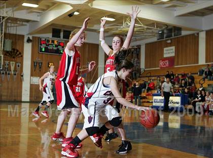 Thumbnail 2 in Campolindo vs. University (Acalanes Shootout) photogallery.