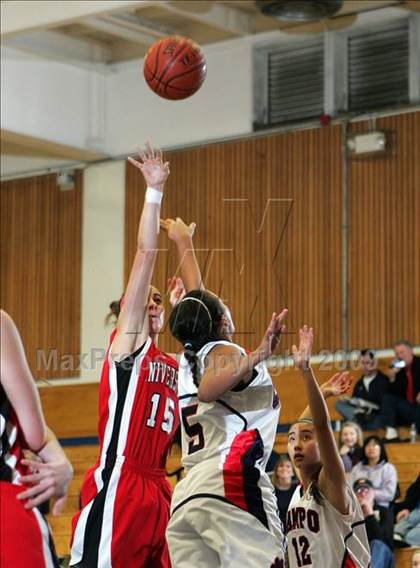 Thumbnail 2 in Campolindo vs. University (Acalanes Shootout) photogallery.