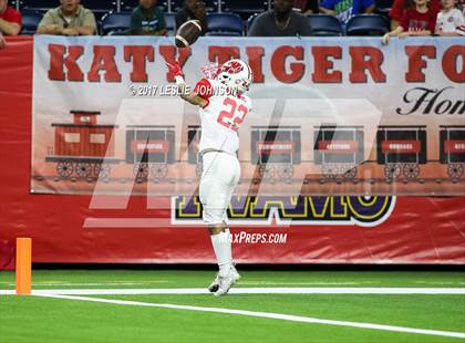 Thumbnail 3 in Atascocita vs. Katy (UIL 6A D1 Regional Semifinal) photogallery.