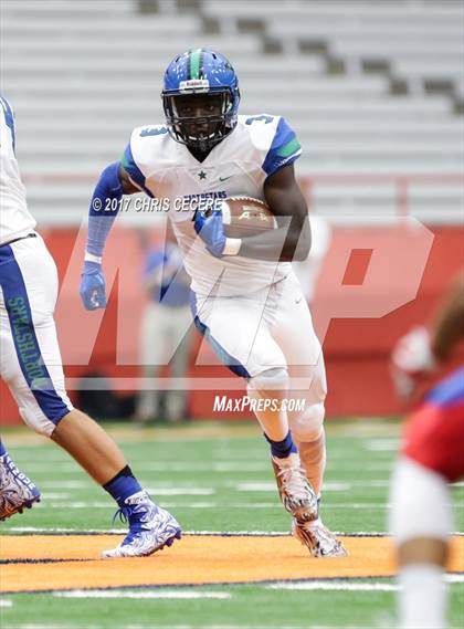 Thumbnail 3 in Cicero-North Syracuse vs. Fairport (Kickoff Classic) photogallery.