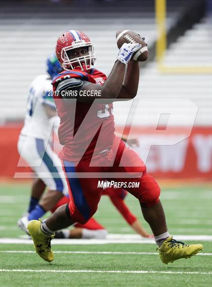 Thumbnail 1 in Cicero-North Syracuse vs. Fairport (Kickoff Classic) photogallery.