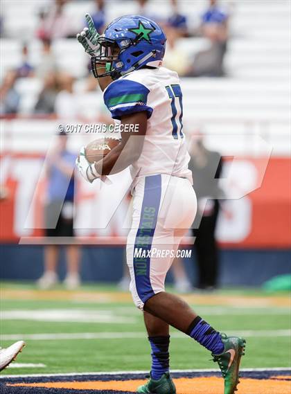 Thumbnail 3 in Cicero-North Syracuse vs. Fairport (Kickoff Classic) photogallery.
