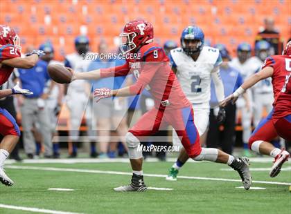 Thumbnail 3 in Cicero-North Syracuse vs. Fairport (Kickoff Classic) photogallery.
