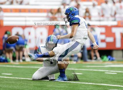 Thumbnail 3 in Cicero-North Syracuse vs. Fairport (Kickoff Classic) photogallery.