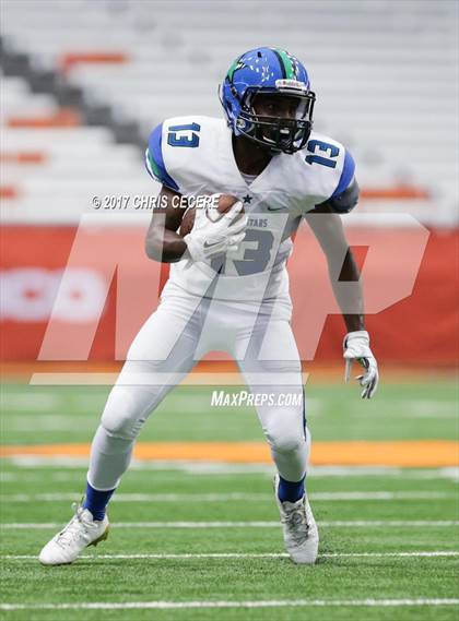 Thumbnail 2 in Cicero-North Syracuse vs. Fairport (Kickoff Classic) photogallery.