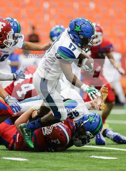 Thumbnail 2 in Cicero-North Syracuse vs. Fairport (Kickoff Classic) photogallery.