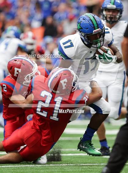 Thumbnail 1 in Cicero-North Syracuse vs. Fairport (Kickoff Classic) photogallery.