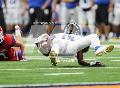 Thumbnail 3 in Cicero-North Syracuse vs. Fairport (Kickoff Classic) photogallery.