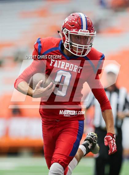 Thumbnail 3 in Cicero-North Syracuse vs. Fairport (Kickoff Classic) photogallery.