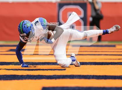 Thumbnail 3 in Cicero-North Syracuse vs. Fairport (Kickoff Classic) photogallery.
