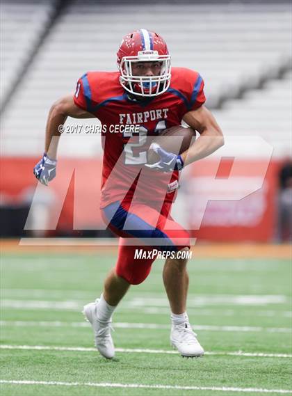 Thumbnail 3 in Cicero-North Syracuse vs. Fairport (Kickoff Classic) photogallery.