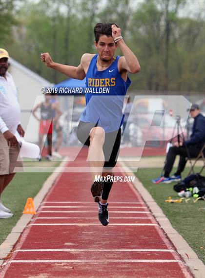 Thumbnail 2 in Art Madric Hall of Fame Invitational photogallery.