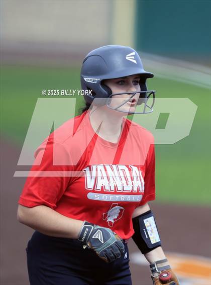 Thumbnail 3 in Wills Point vs Van photogallery.