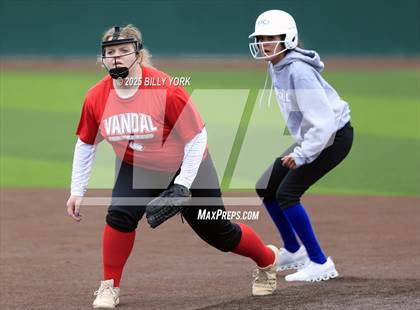 Thumbnail 3 in Wills Point vs Van photogallery.