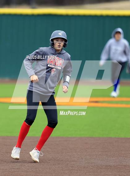 Thumbnail 2 in Wills Point vs Van photogallery.
