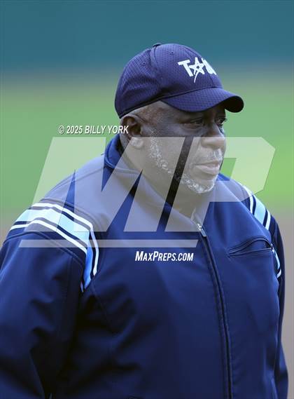 Thumbnail 2 in Wills Point vs Van photogallery.