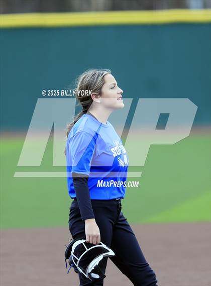 Thumbnail 3 in Wills Point vs Van photogallery.