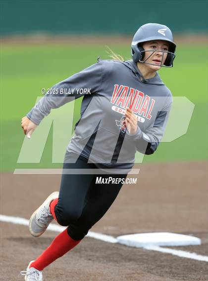 Thumbnail 3 in Wills Point vs Van photogallery.
