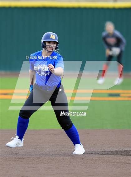 Thumbnail 3 in Wills Point vs Van photogallery.