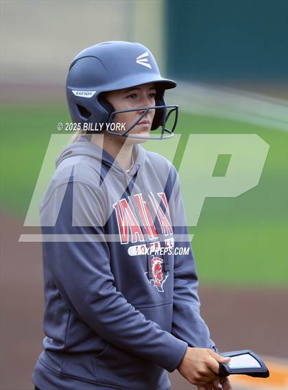 Thumbnail 1 in Wills Point vs Van photogallery.