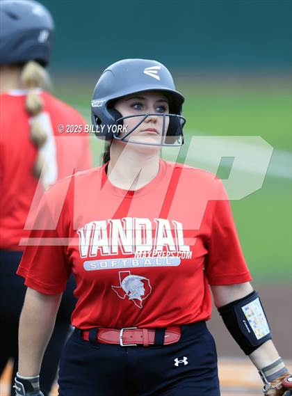 Thumbnail 2 in Wills Point vs Van photogallery.