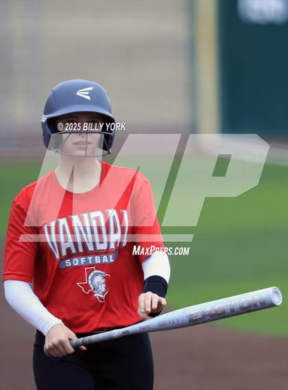 Thumbnail 2 in Wills Point vs Van photogallery.