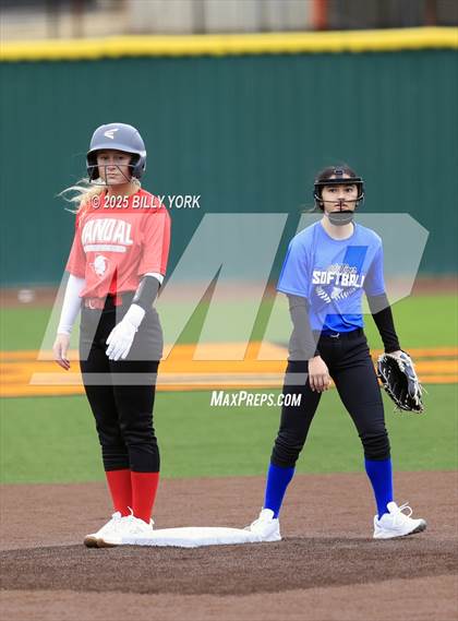 Thumbnail 2 in Wills Point vs Van photogallery.